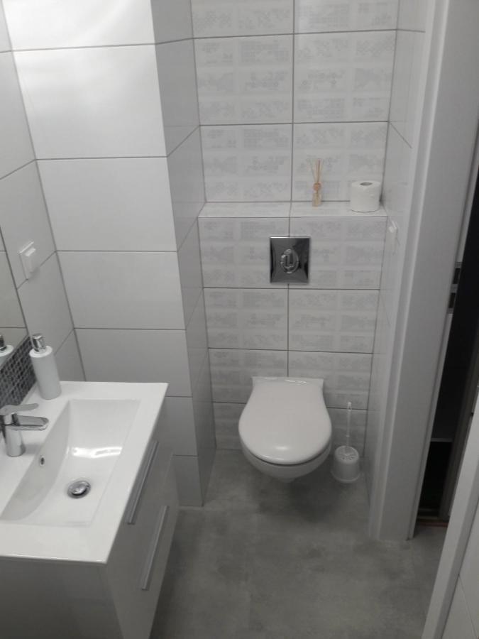 Apartament Wiosenna เบียวิสตอก ภายนอก รูปภาพ